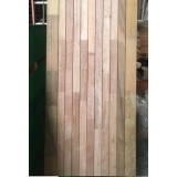 porta maciça de madeira